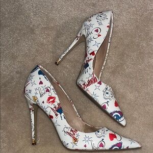 Steve Madden White Graphic Print Heels